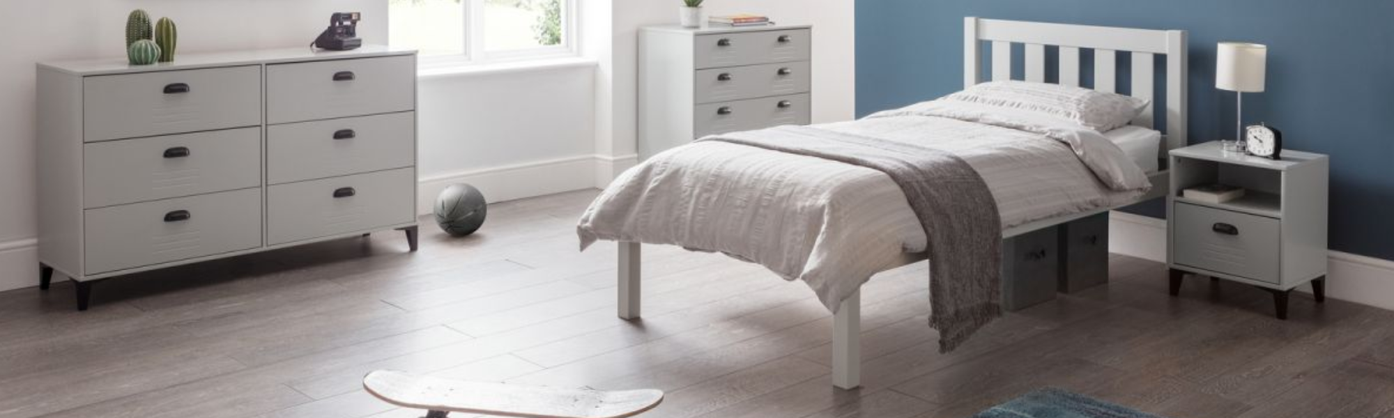Single bedsteads